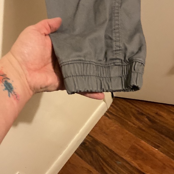 NWOT Wonder Nation pull on elastic waistband pants. Grey 4 pockets - Picture 2 of 6